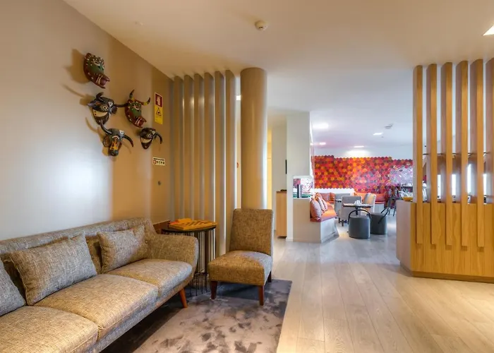 Hotel Spot Family Suites OOporto